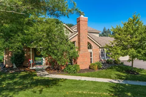 1025 Willow Bluff Dr, Columbus, OH 43235