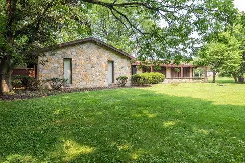 4376 Dublin Rd, Columbus, OH 43221