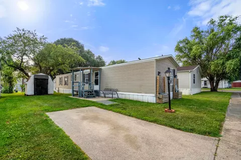 56 Evergreen Ave, Circleville, OH 43113