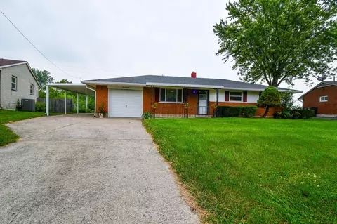 625 Cherry Blossom Dr, West Carrollton, OH 45449