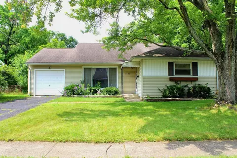 1183 Country Club Rd, Columbus, OH 43227