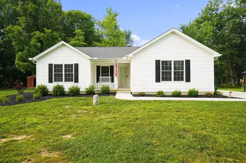 4570 Fremar Rd NE, Lancaster, OH 43130