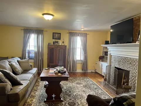 258 E Front St, Logan, OH 43138 photo 3
