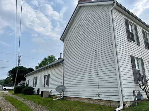258 E Front St, Logan, OH 43138 photo 9