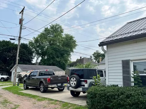 258 E Front St, Logan, OH 43138 photo 10