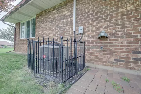 1036 Carson Ln, Springfield, OH 45503 photo 23