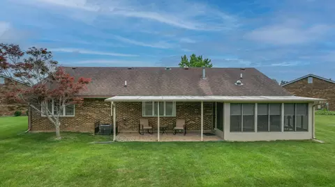 1036 Carson Ln, Springfield, OH 45503 photo 2