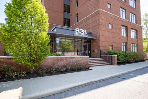 828 Bobcat Ave #202, Grandview Heights, OH 43212