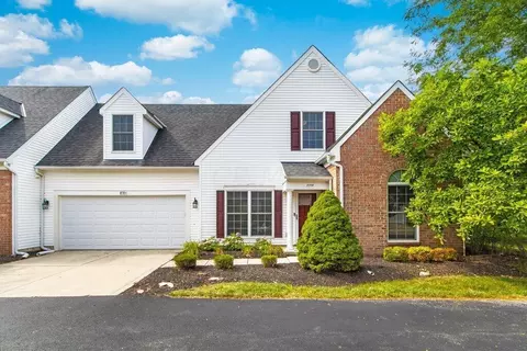8704 Lazelle Commons Dr, Lewis Center, OH 43035
