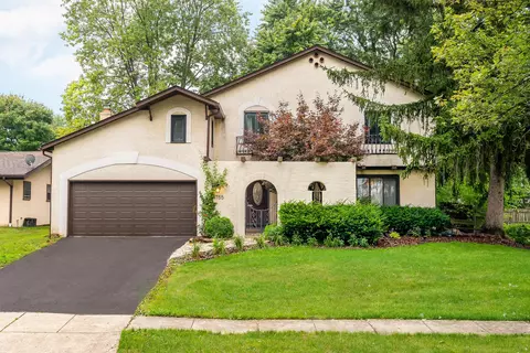 4755 Winterset Dr, Columbus, OH 43220
