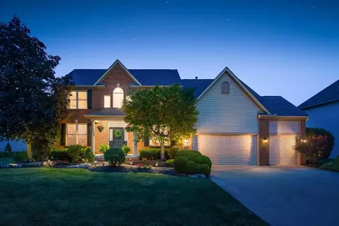 13018 Silver Brook Dr, Pickerington, OH 43147