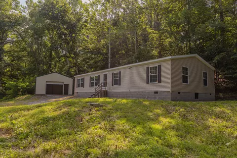 1469 Edgington Rd, South Salem, OH 45681