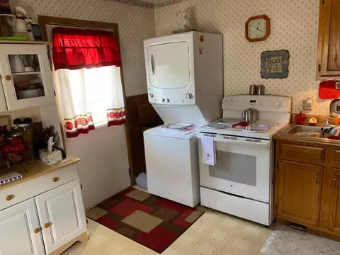 380 Avon Dr, Circleville, OH 43113 photo 8