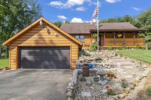 205 N Ridge Heights Dr, Howard, OH 43028