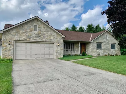 615 Reindeer Ln, Gahanna, OH 43230