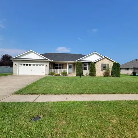 1305 Lotz Dr, Washington Court House, OH 43160