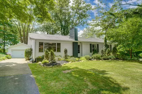 615 W Broadway, Granville, OH 43023