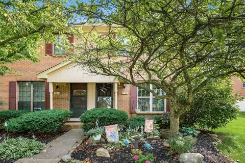 7945 Boothbay Ct #27, Powell, OH 43065