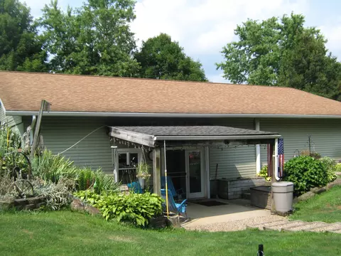 4050 Gorsuch Rd, Nashport, OH 43830