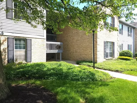 2074 Park Run Dr #B, Columbus, OH 43220