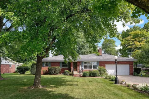 307 E High St, London, OH 43140