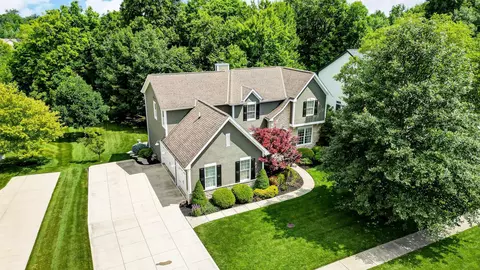 2879 Laura Pl, Lewis Center, OH 43035