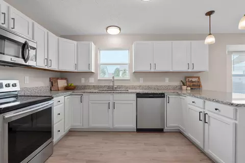 207 Harvard Loop, Delaware, OH 43015 photo 14