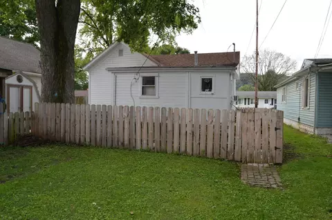 354 W Front St, Logan, OH 43138 photo 3