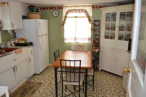 354 W Front St, Logan, OH 43138 photo 7