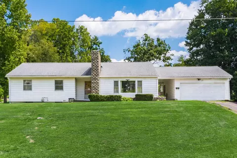 940 Walhonding Ave, Logan, OH 43138