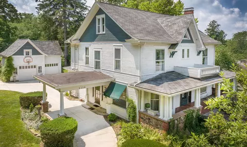 1116 E Vine St, Mount Vernon, OH 43050