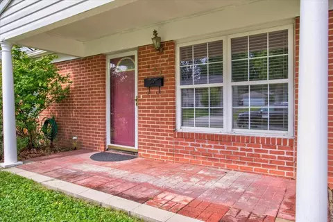 487 Amesbury Dr, Gahanna, OH 43230