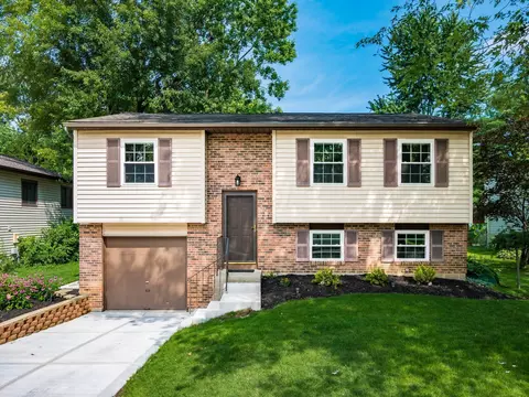 6056 Chickadee Pl, Westerville, OH 43081