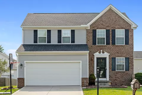 1616 Roscommon Dr, Pataskala, OH 43062