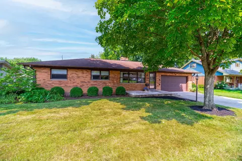 195 Sunset Dr, Westerville, OH 43081