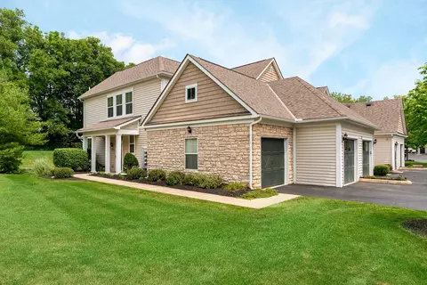 486 Westgreen Ln, Westerville, OH 43082