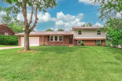 44 Norfolk Dr, Lexington, OH 44904