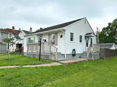 135 Pierce Ave, Lancaster, OH 43130