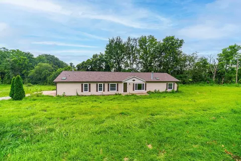 1979 Rainbow Dr NW, Lancaster, OH 43130