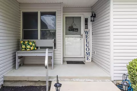 332 Chatham Rd, Circleville, OH 43113 photo 3
