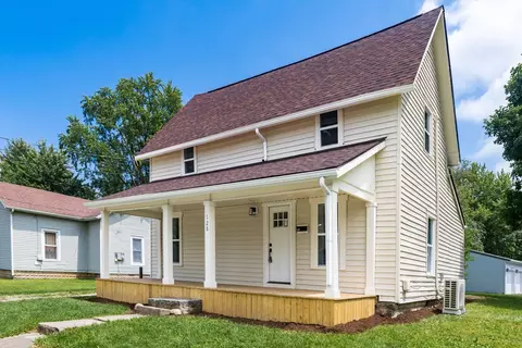 128 Chestnut St, Marysville, OH 43040