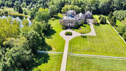 2 New Albany Farms Rd, New Albany, OH 43054