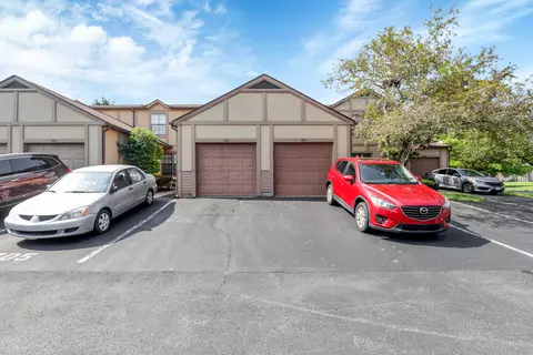 703 Keys View Ct #68, Worthington, OH 43085