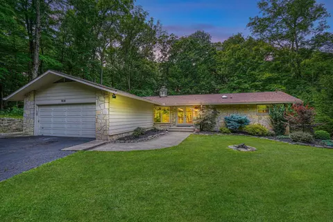 1830 Highland View Ct, Powell, OH 43065