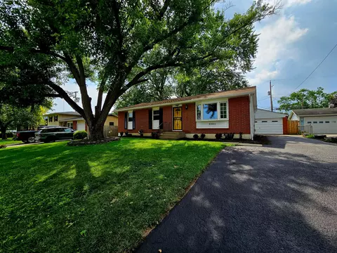 3595 Hoover Rd, Grove City, OH 43123