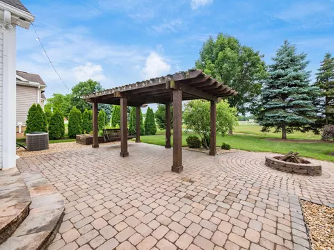 793 Salinger Dr, Lithopolis, OH 43136 photo 3