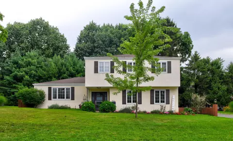 972 Thomas Ln, Columbus, OH 43220