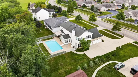 2097 Quail Creek Blvd, Grove City, OH 43123