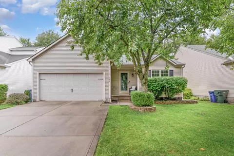 586 Arden St, Lewis Center, OH 43035