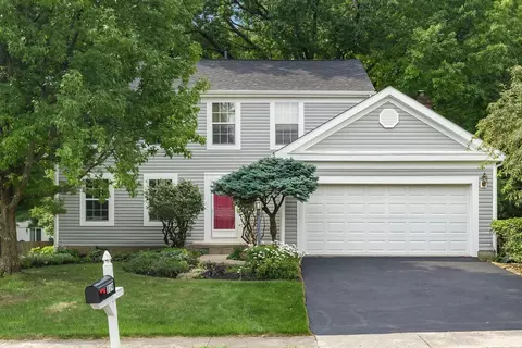 319 Brownsfell Dr, Columbus, OH 43235